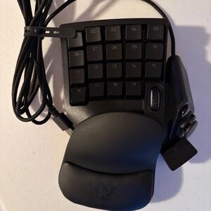 Razer Tartarus Pro Gaming Keypad (Black)